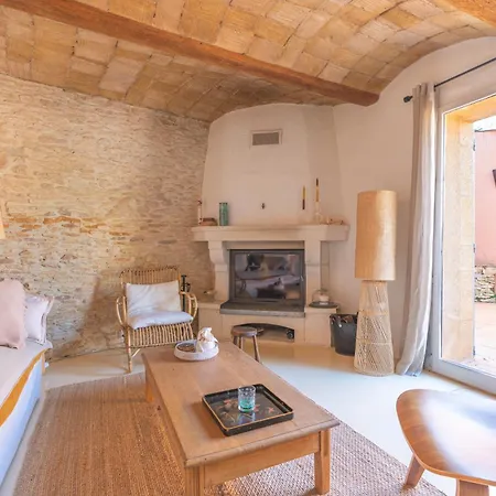 Le Refuge De Maximin Yourhosthelper Saint-Maximin (Gard)